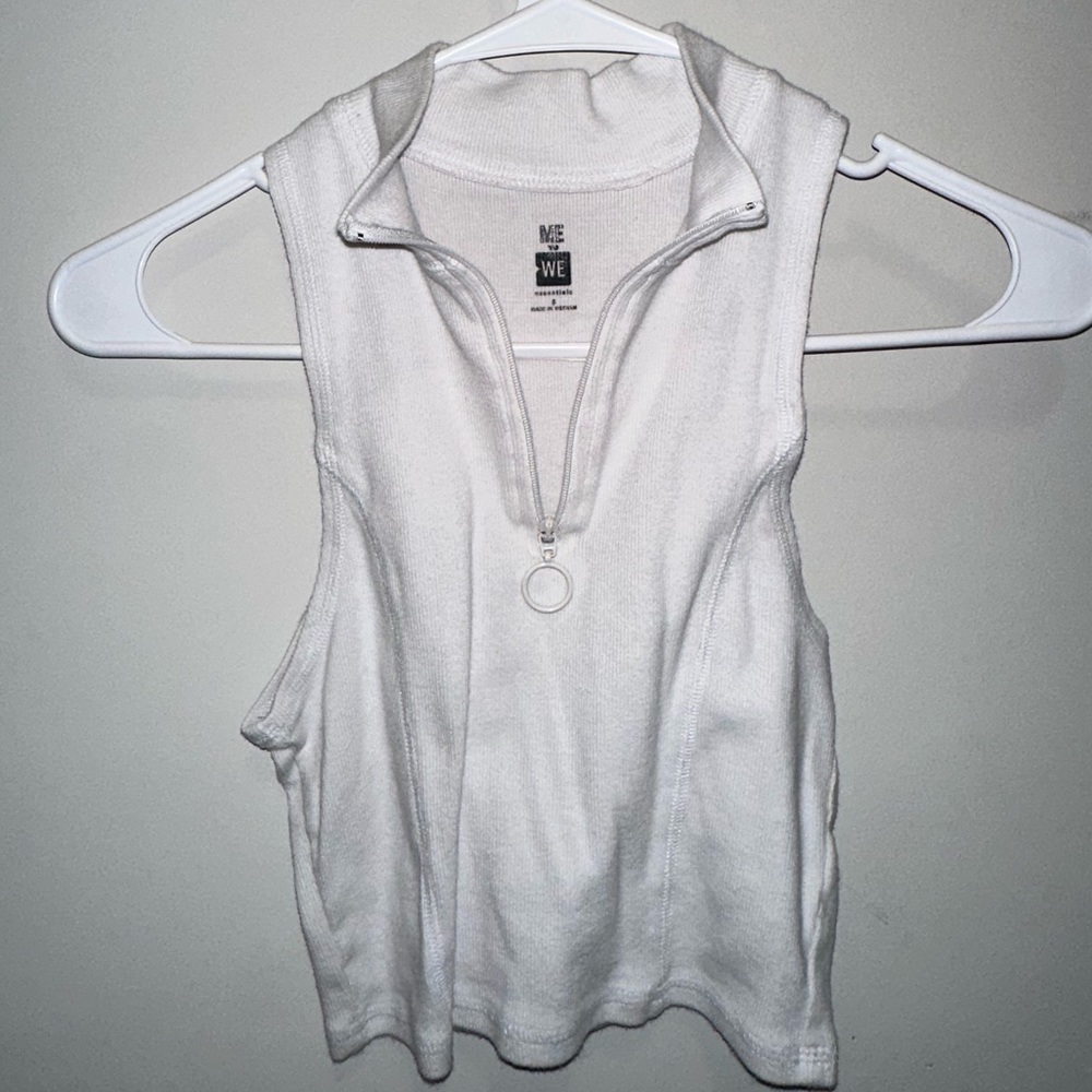 Cropped Zip Up Tank Top.